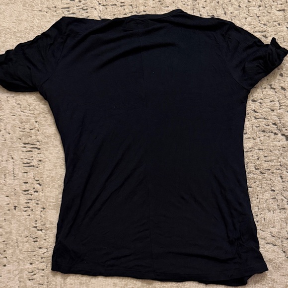 Michael Stars Women’s Black Fitter Crewneck Super Soft Shirt - Picture 3 of 3